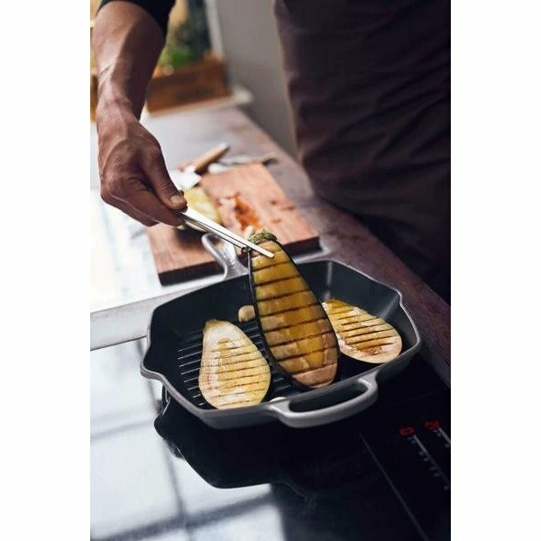 Le Creuset Grillpfanne 26 Cm Mit Gegengriff Signature Schwarz 2 Le Creuset Grillpfanne 26 Cm Mit Gegengriff Signature Schwarz – Bild 2