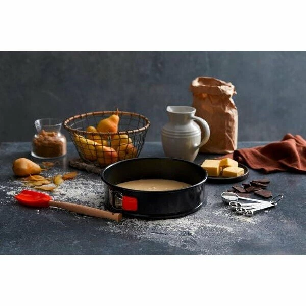 Le Creuset Springform-Set 3-tlg. Schwarz 2 Le Creuset Springform-Set 3-tlg. Schwarz – Bild 2